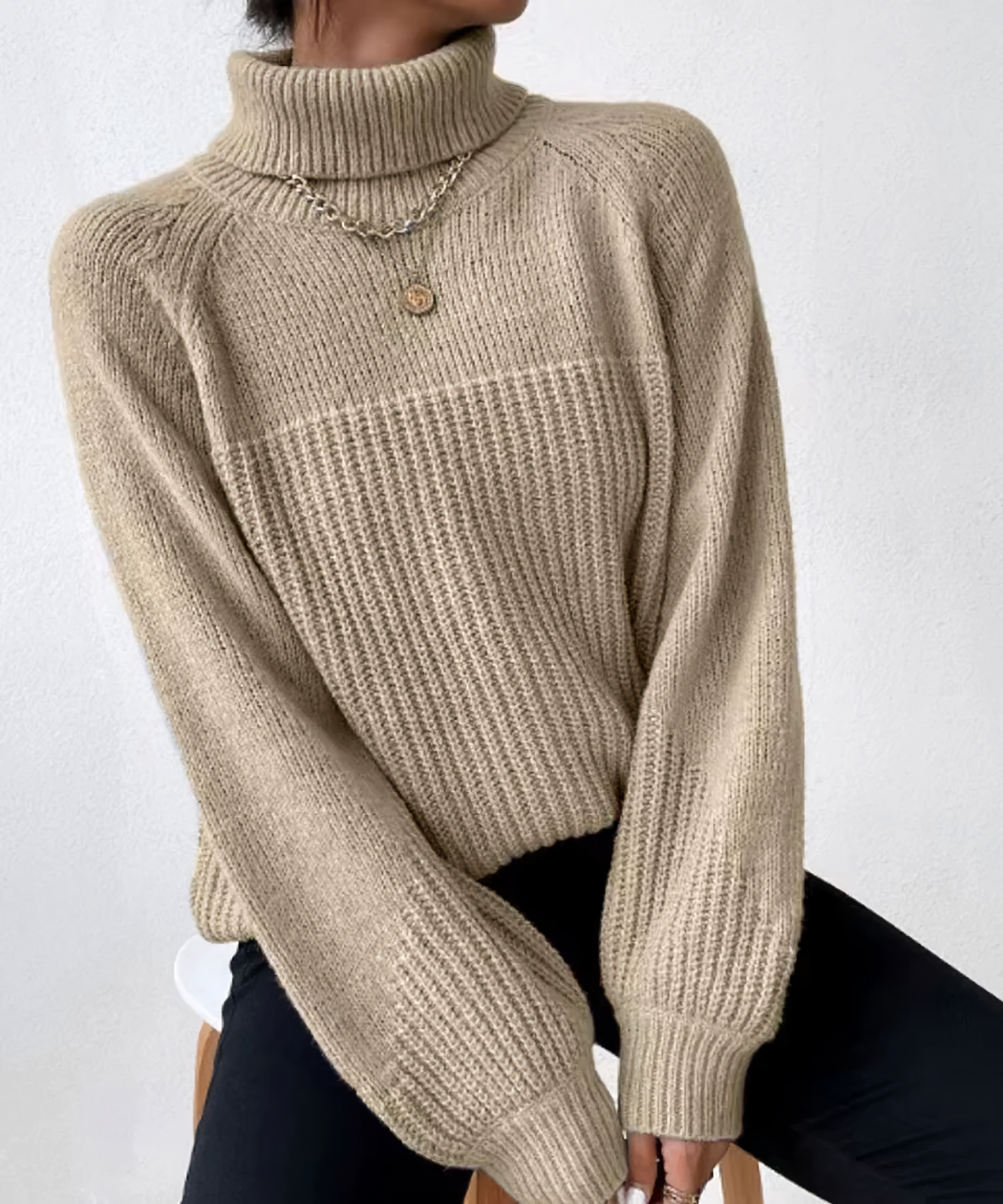 Ember | Stylish Women's Turtleneck Sweater for Every Occasion